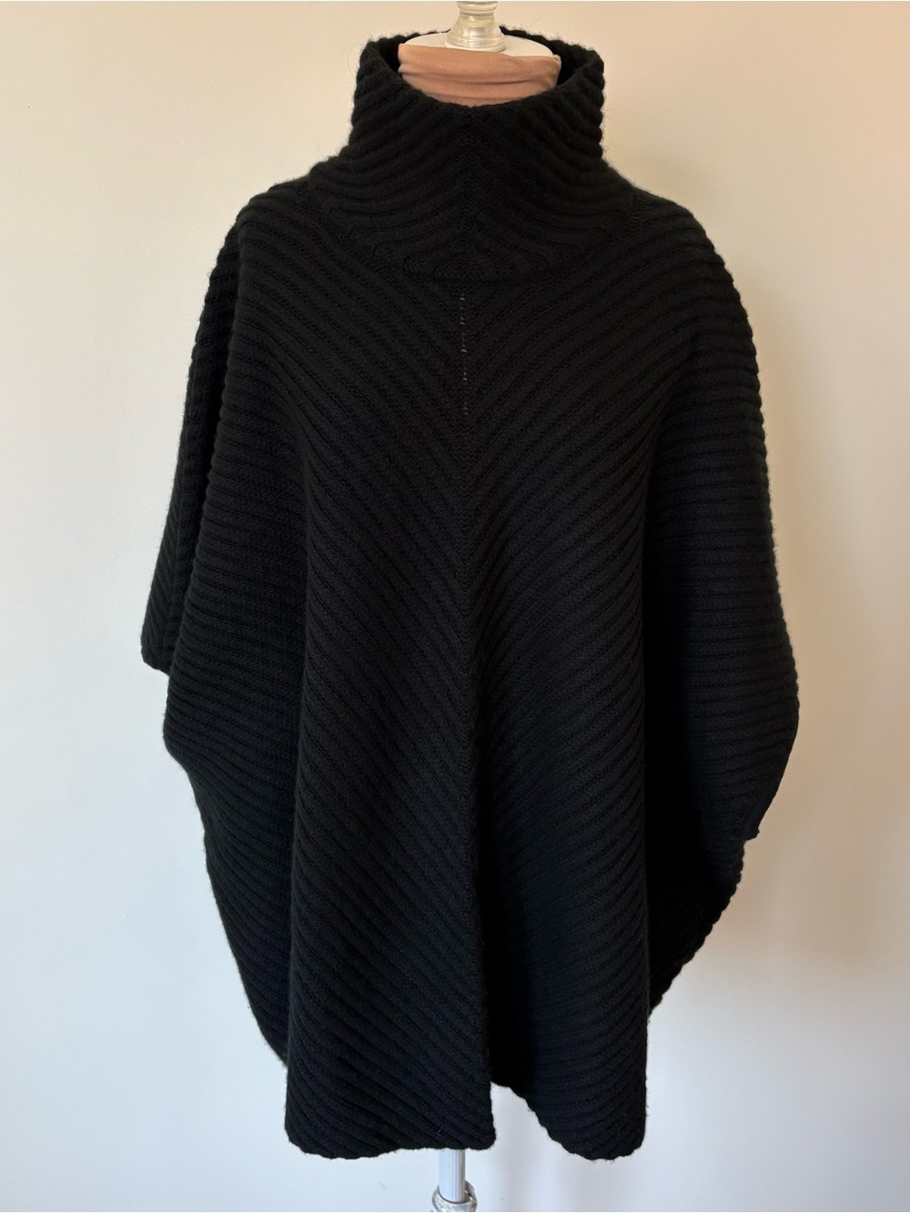 Arch4 Cashmere Turtleneck Chevron Heavy Knit Poncho Cape Sweater EUC One Size